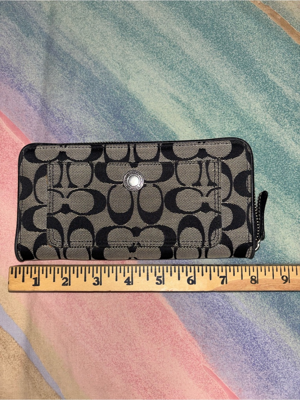 Coach Peyton Signature Black & White Accordion Zip Around Wallet - Picture 5 of 7